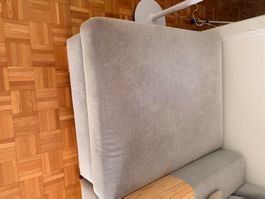 Hocker mit Aufbewahrung hellgrau Stoff guter Zustand