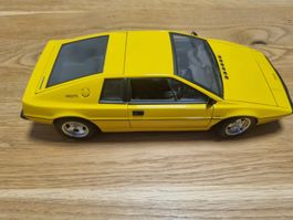 AUTOart Lotus Esprit S1 1:18 Gelb – seltenes Sammlermodell