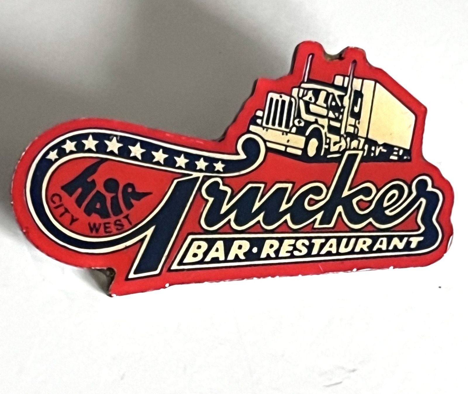 Placchette & Badge: Pin Truck Trucker Bar – Usato da Kriens venduto da TSCH1