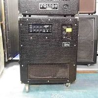 Amplificatore per basso Solton con leslie