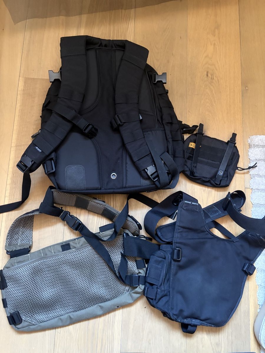 Zaini: Divers sacs et pouch tactiques – Usato da Morges venduto da Marlporto 1
