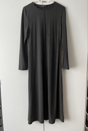 Graues langes Kleid, Grösse M