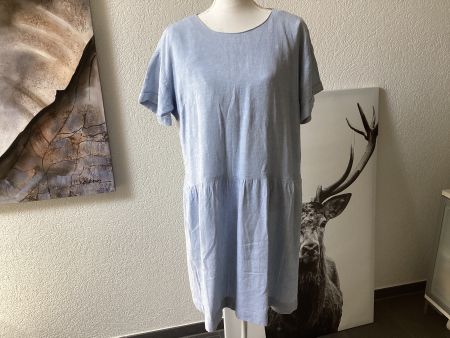 Kleid hellblau Leinen-Mix ca. Grösse M mit Unterrock