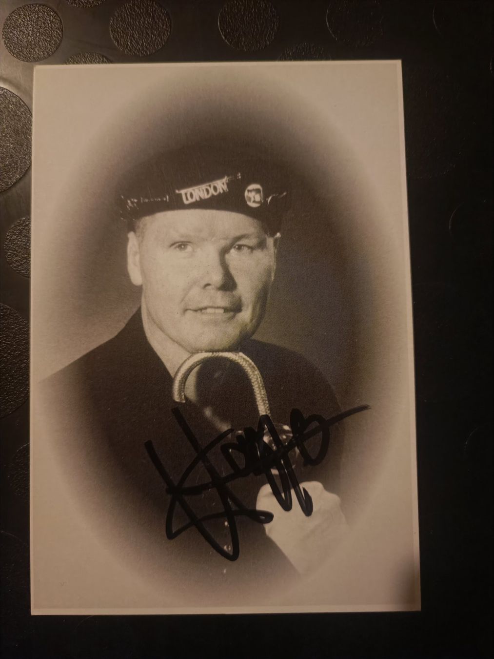 Autografi: Harpo  - Handsigniert Autogrammkarte – Usato da Menziken venduto da Artographs