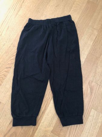 3/4 SWEATHOSE schwarz Gr. 140