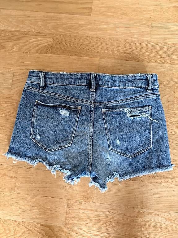 Zara Jeans: Jeans shorts Zara Gr. 36 – Gebraucht aus Aesch ZH von rebekkanoemi 2