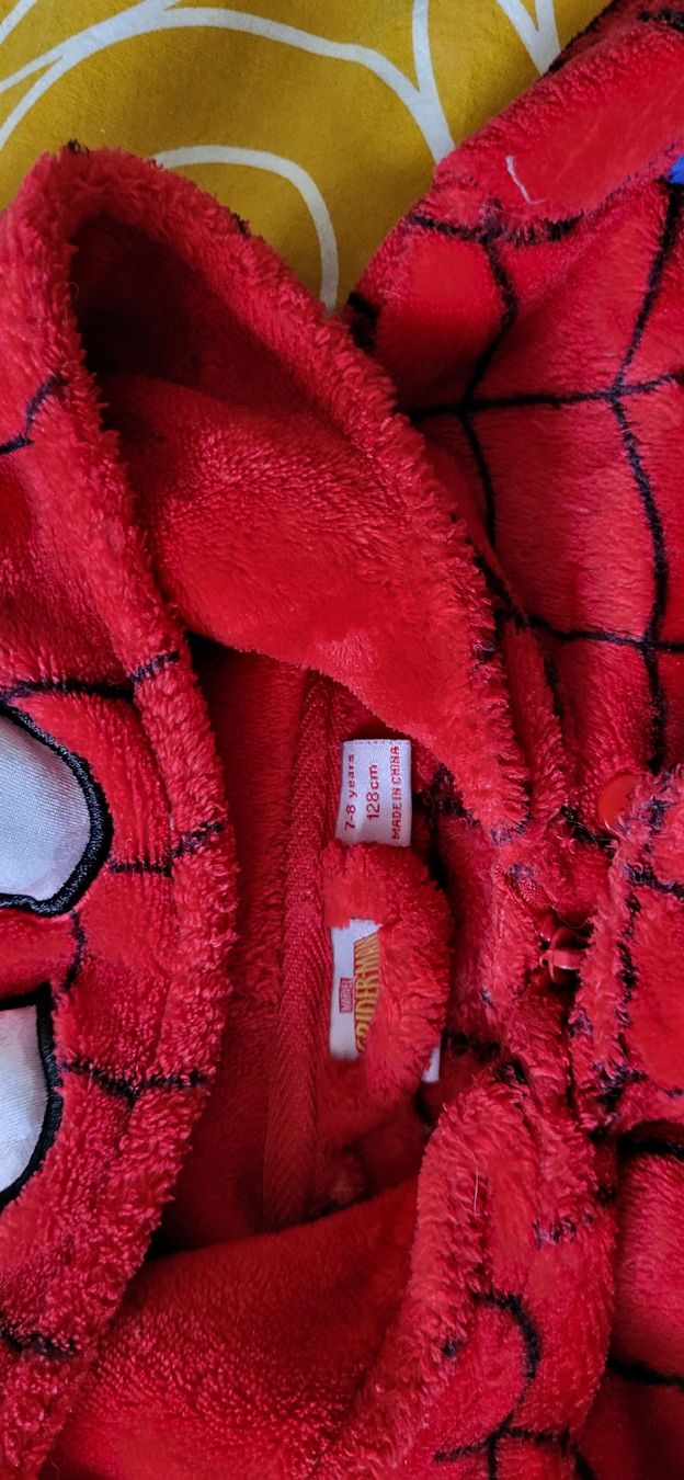 Pigiama & Simili: Pyjama chaud Spiderman, taille 128cm – Usato da la tour de peilz venduto da alegre02 1