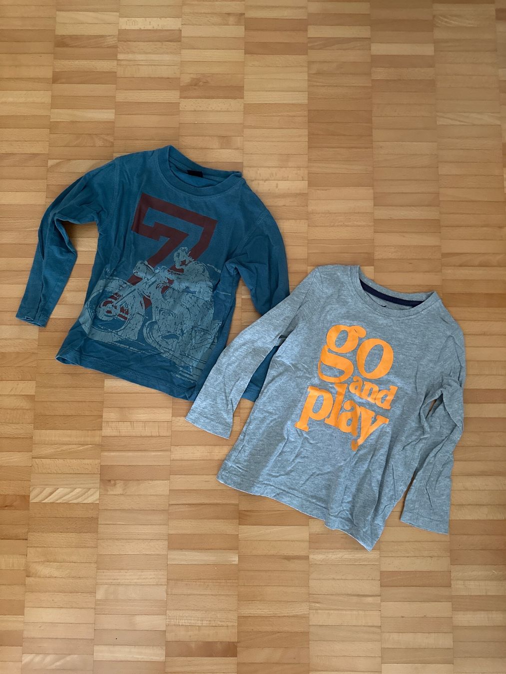 Lotti & Set di vestiti: Pullover Longsleeves Hemden 98/104 – Usato da Baden venduto da Josefine7 1