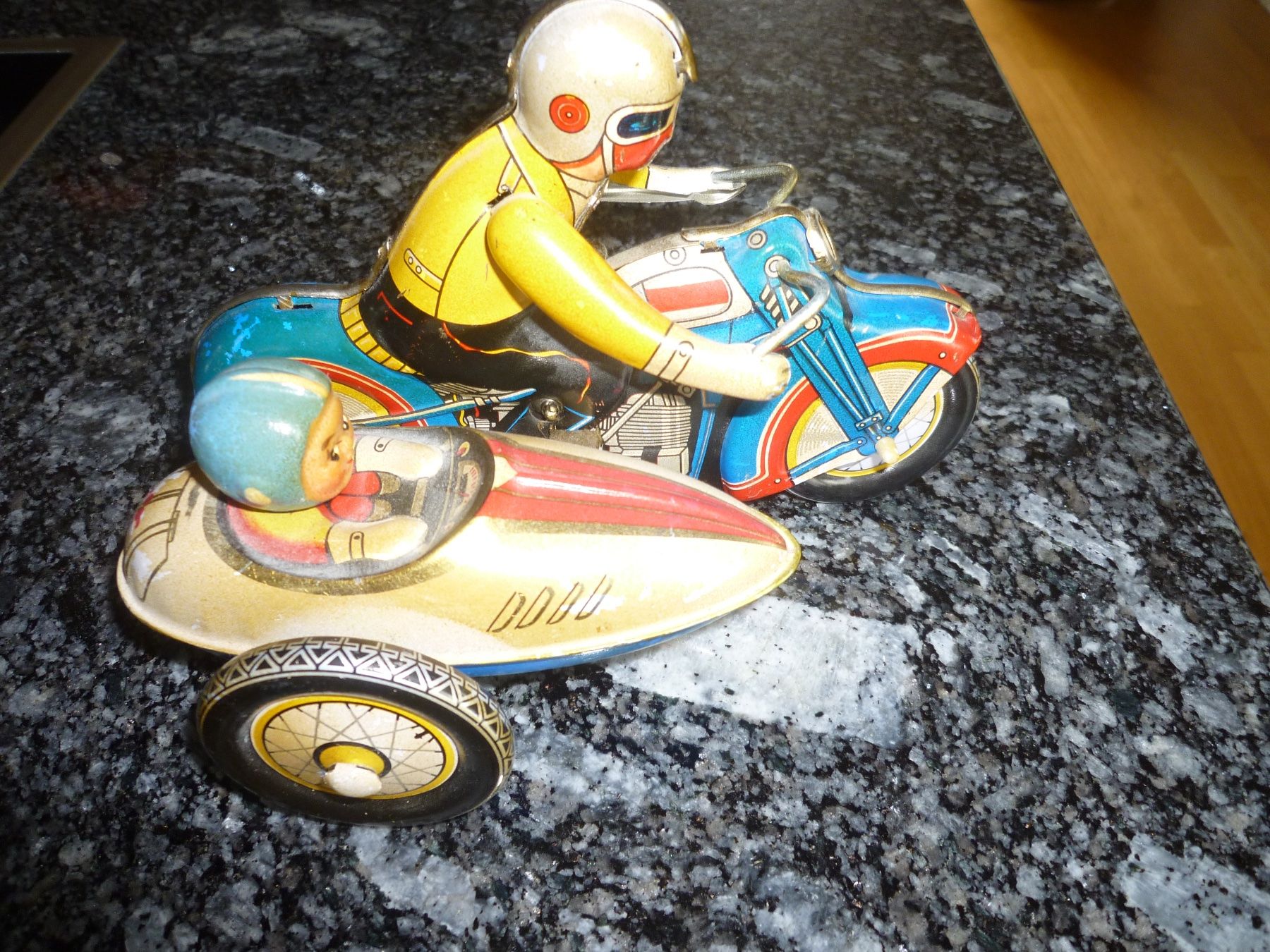 Giocattoli: BLECHSPIELZEUG Oldtimer Motorrad mit Seitenwagen – Usato da Winterthur venduto da Nugi1 3