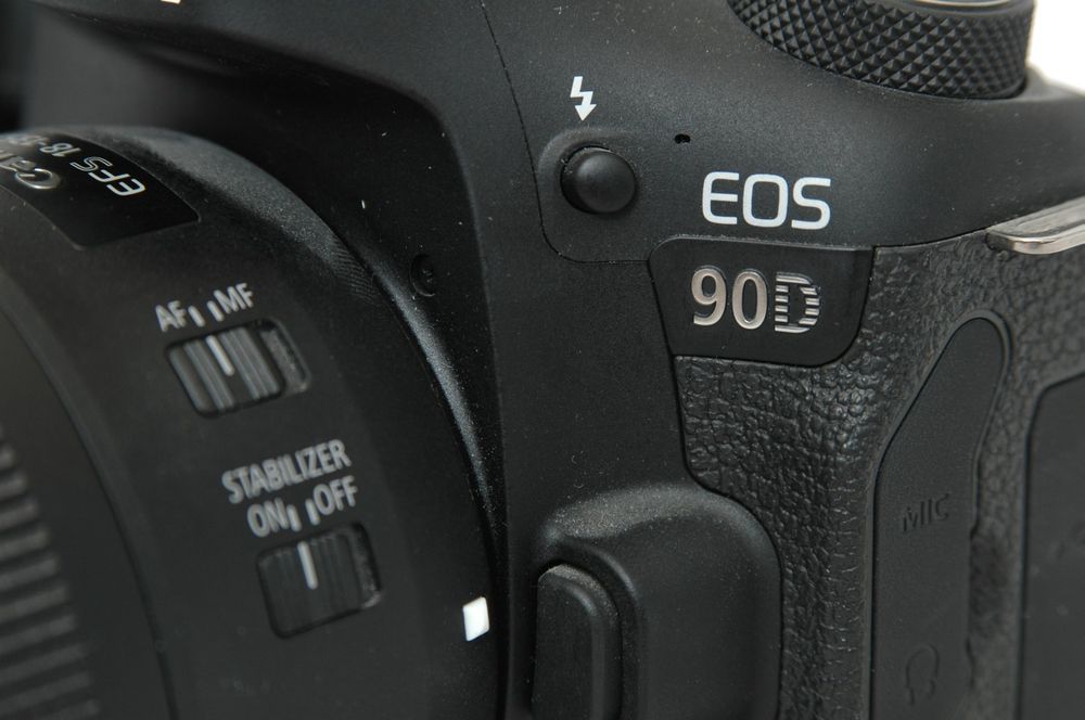 Canon EOS 90D + EF-S 18-135mm f/3.5-5.6 IS USM Nano (Gebraucht) in Birr ...