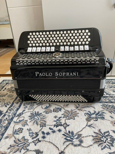 Paolo Soprani Strumenti musicali: Akkkordeon – Usato da Steffisburg venduto da Ls1
