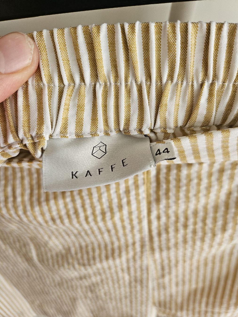 Hosen: gestreifte Shorts von Kaffe gr.44 – Gebraucht aus Allschwil von na.wi.90 2