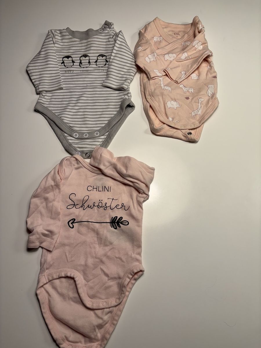 Lotti & Set di vestiti: Bodys Mädchen Grösse 56 – Usato da Tübach venduto da FranCal8