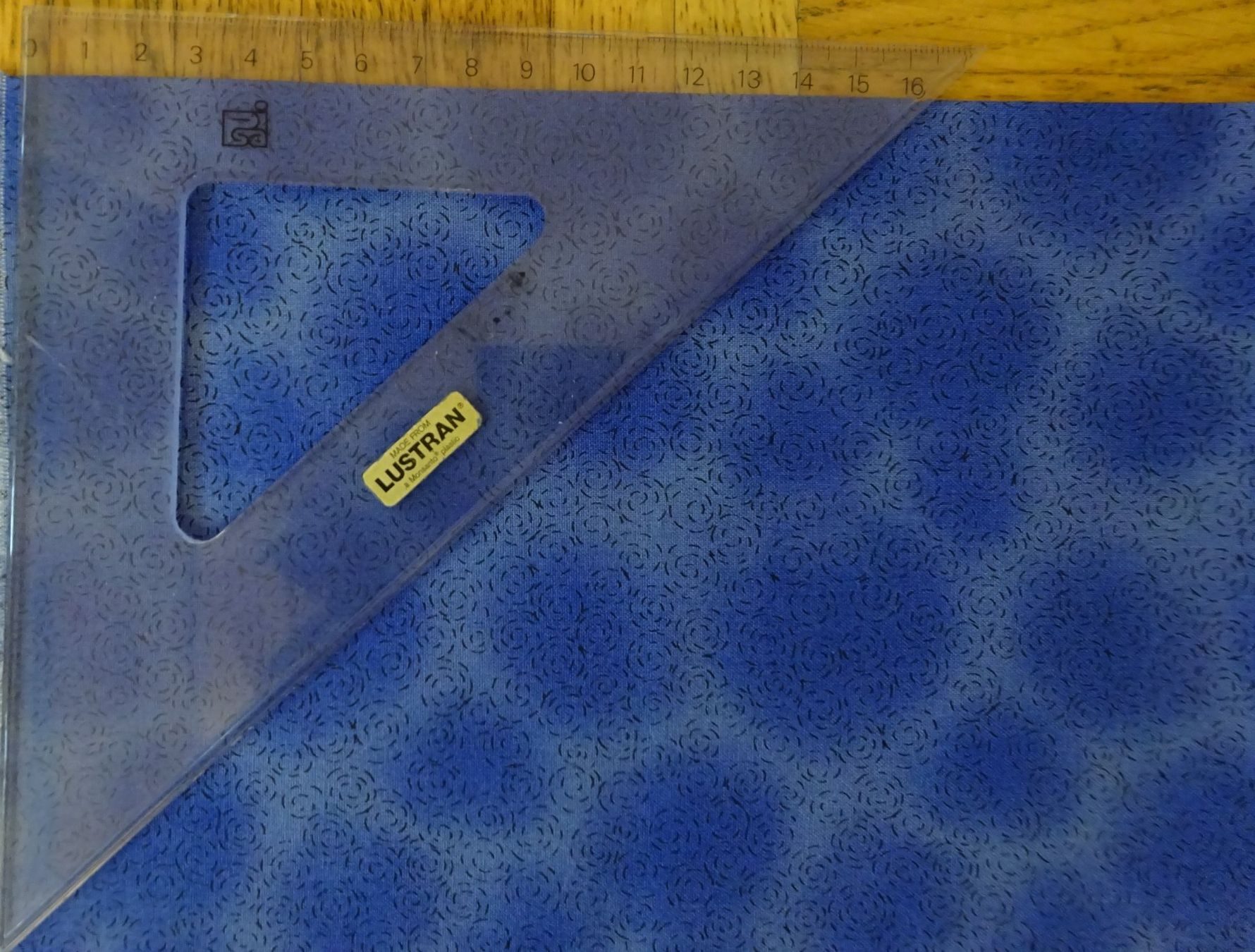 Tessuti: Baumwollstoff für Patchwork 91 x 108cm – Nuovo (secondo la descrizione) da Bern venduto da Hero2.0 2