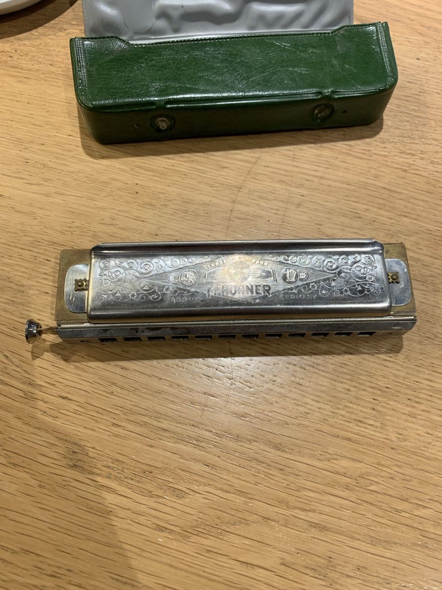 Hohner Strumenti musicali: Hohner Chromonica Mundharmonika - Vintage mit Etui! – Usato da Lyss venduto da nekoreh 4