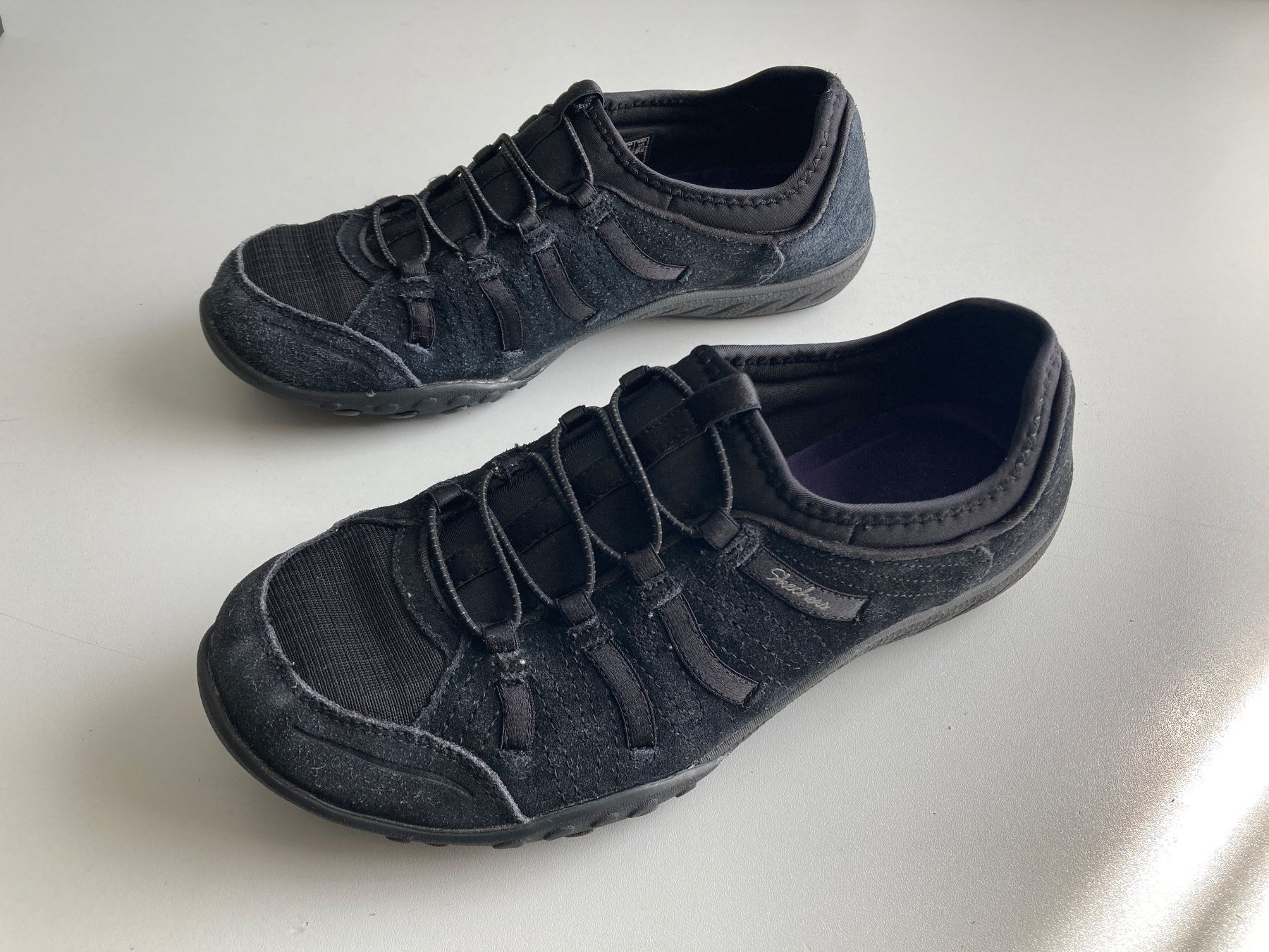 Skechers Scarpe da donna: SKECHERS Leder Sneakers Gr. 37 – Usato da Küsnacht ZH venduto da PLZoll 3
