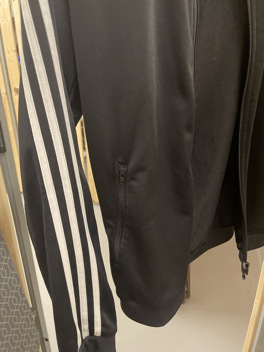 Adidas Giacche: Adidas Trainingsjacke Grösse S – Nuovo (secondo la descrizione) da St. Gallen venduto da web_r57v 3