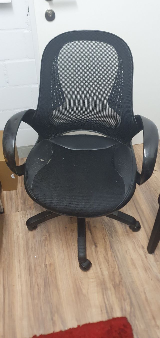 Chaises: Bürostuhl – D'occasion à Münchwilen TG par Renecz