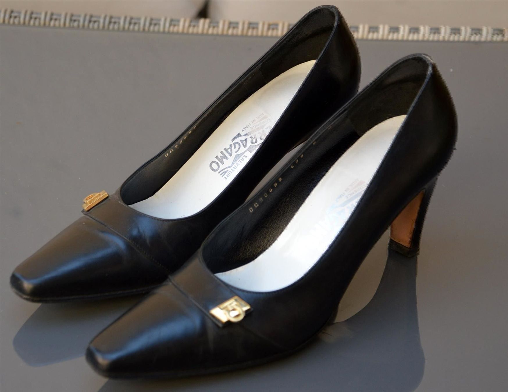 Salvatore Ferragamo Scarpe da donna: Pumps Salvatore Ferragamo -  38 / 8 – Usato da Collonges venduto da Auganien 4