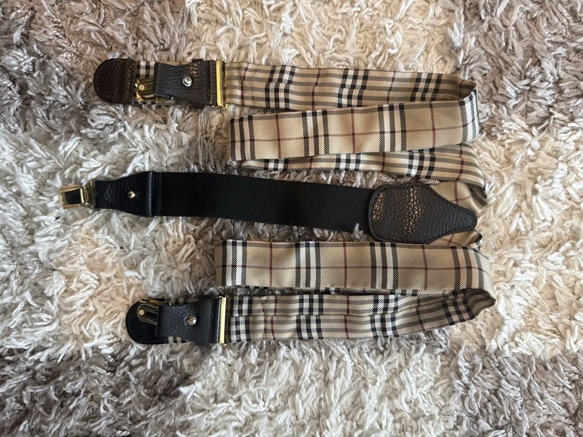 Sonstige Kleidung & Accessoires: Bretelles Burberry - 100% Soie  – Gebraucht aus Neuchâtel von Blek7 1