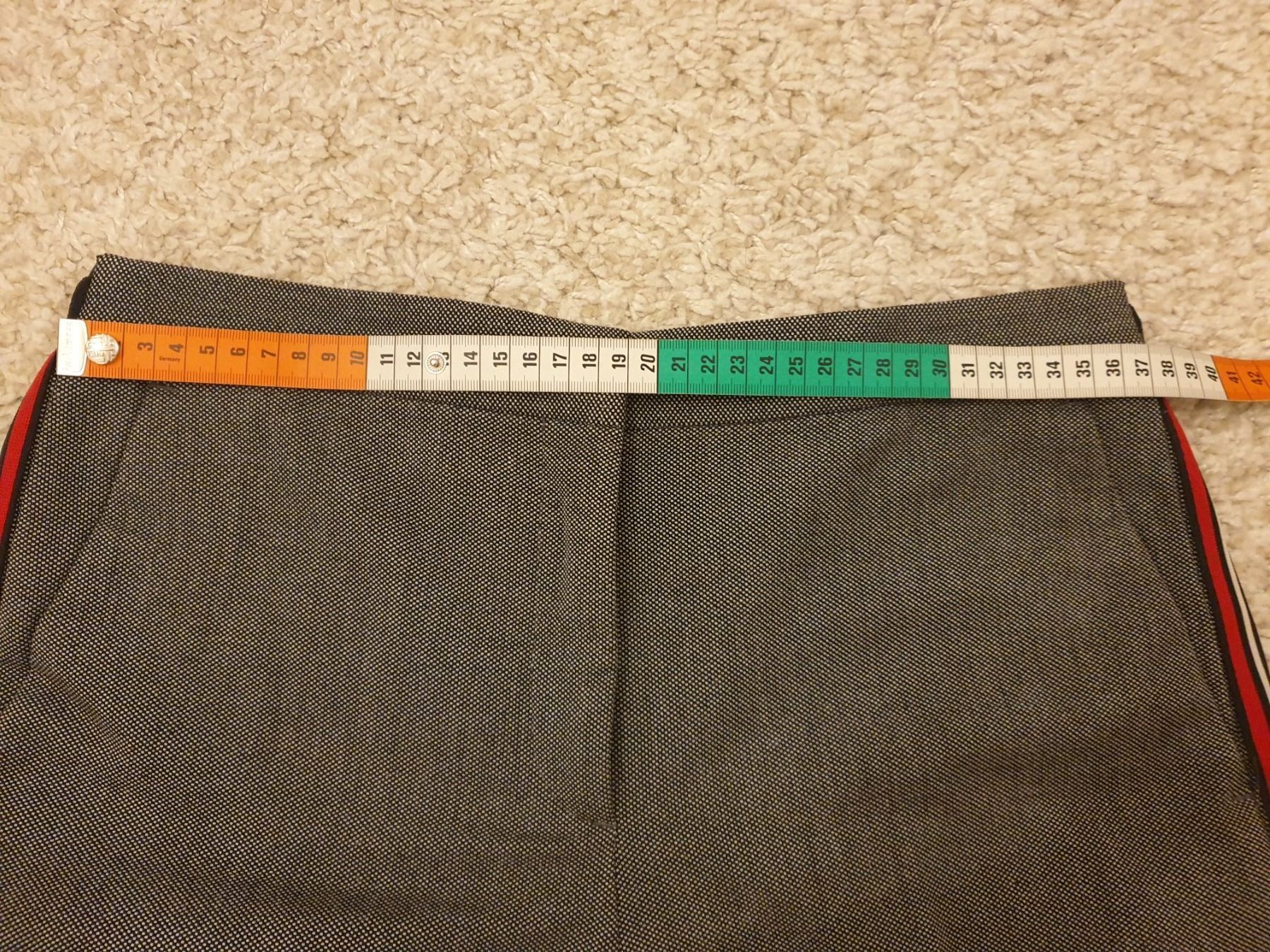 Zara Pantaloni: Pantalon, S, Zara, excellent état – Nuovo (secondo la descrizione) da Neuchâtel venduto da Verenas12 4