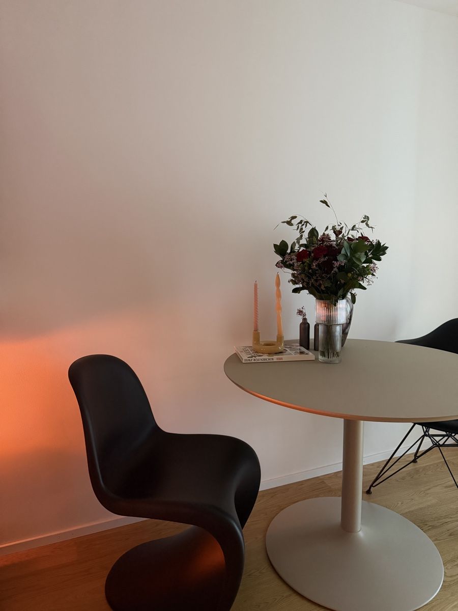Tables: Runder Esstisch von Westwing Hellbeige Matt – D'occasion à Basel par ari_y9pj