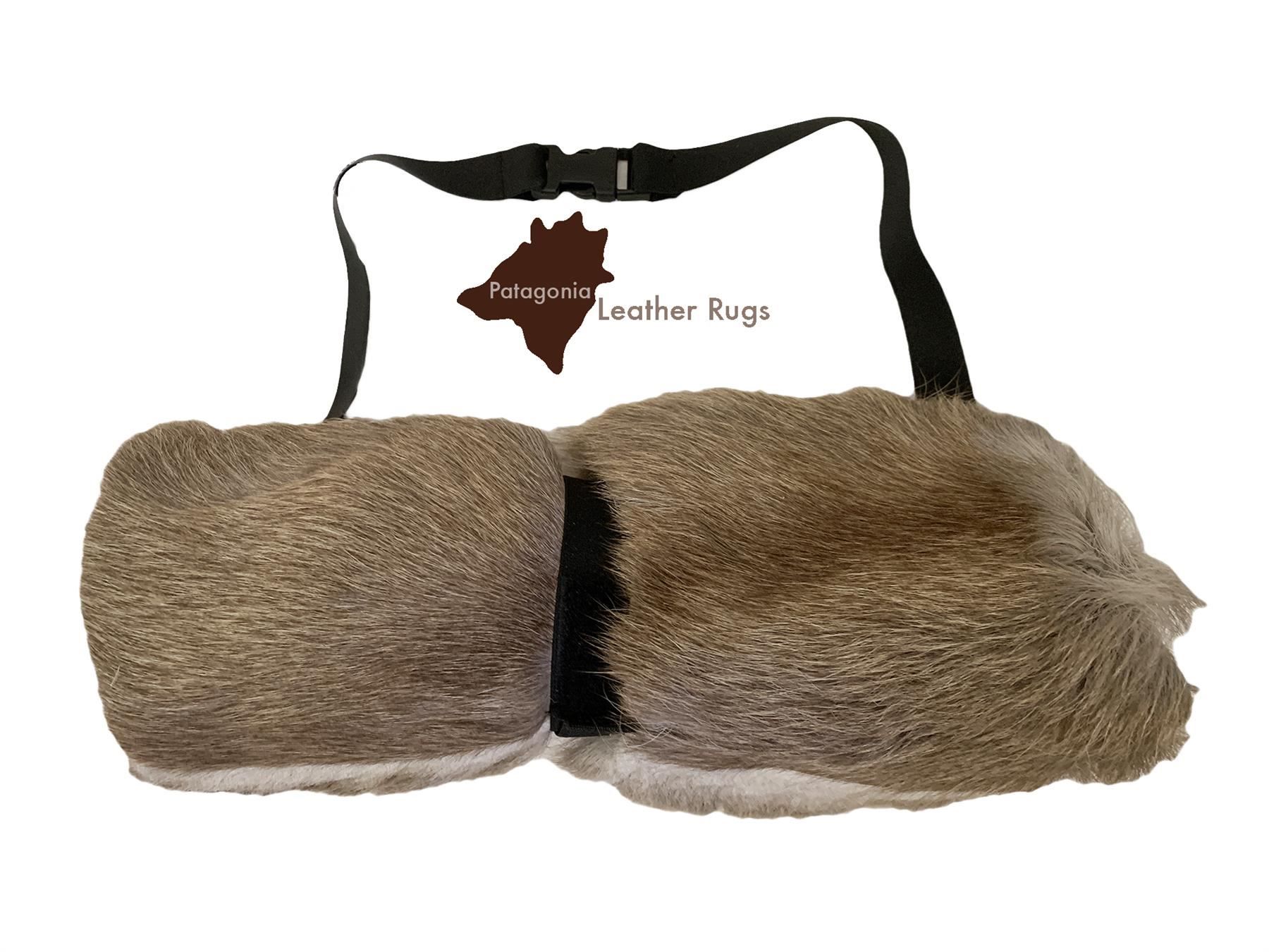 Cuscini: Sitz Auflage aus RentierFell – Nuovo e nell'imballaggio originale da Arbedo venduto da patagonialeatherrugs
