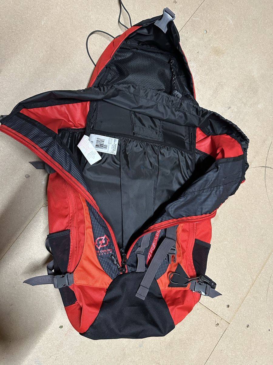 Zaini: Sac de randonnée  – Nuovo (secondo la descrizione) da Autigny venduto da grognionnnnnn 3