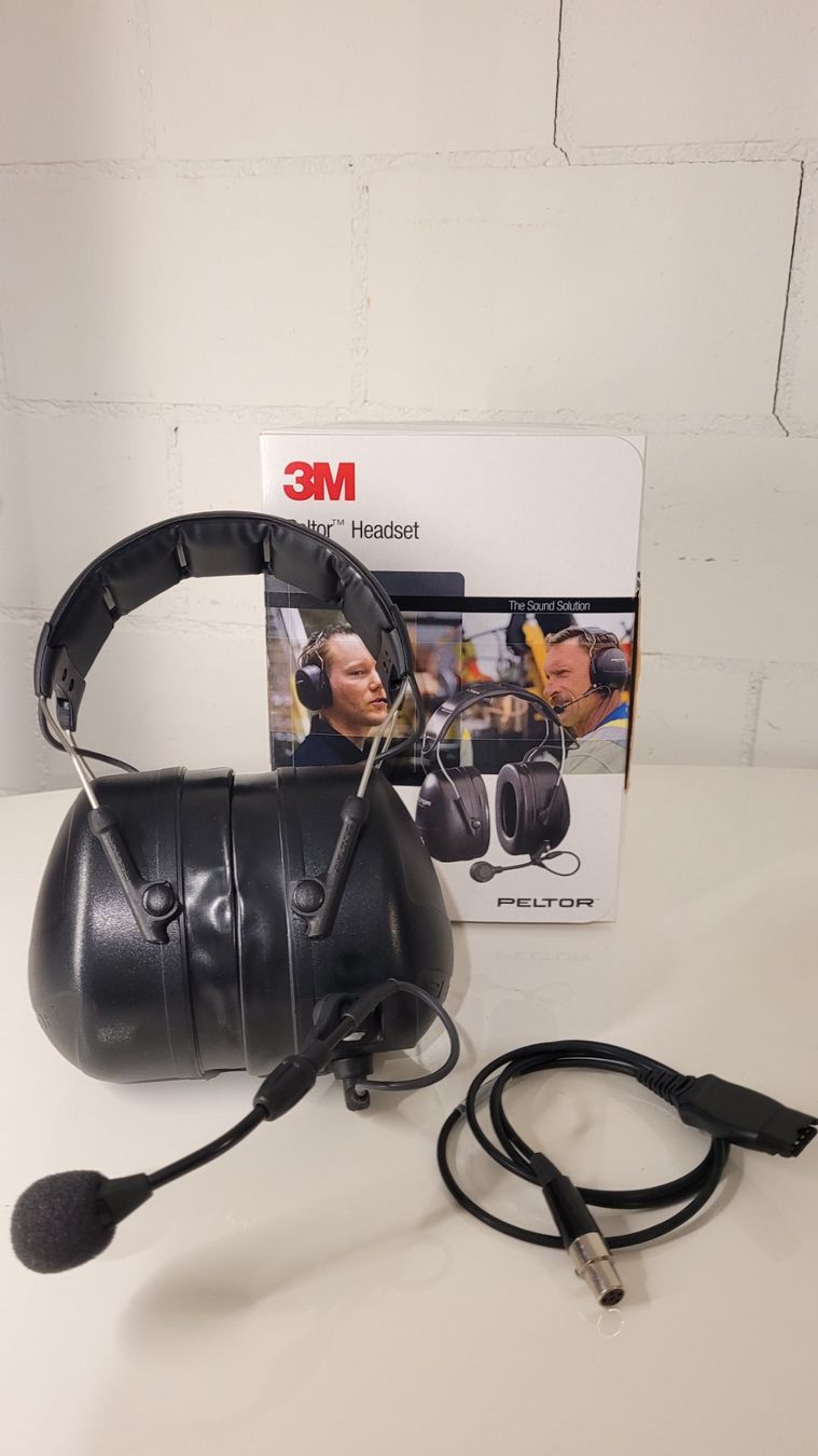 3M Kopfhörer: Headset Peltor 3M mit Mikrofon – Gebraucht aus Kaiseraugst von Lux1
