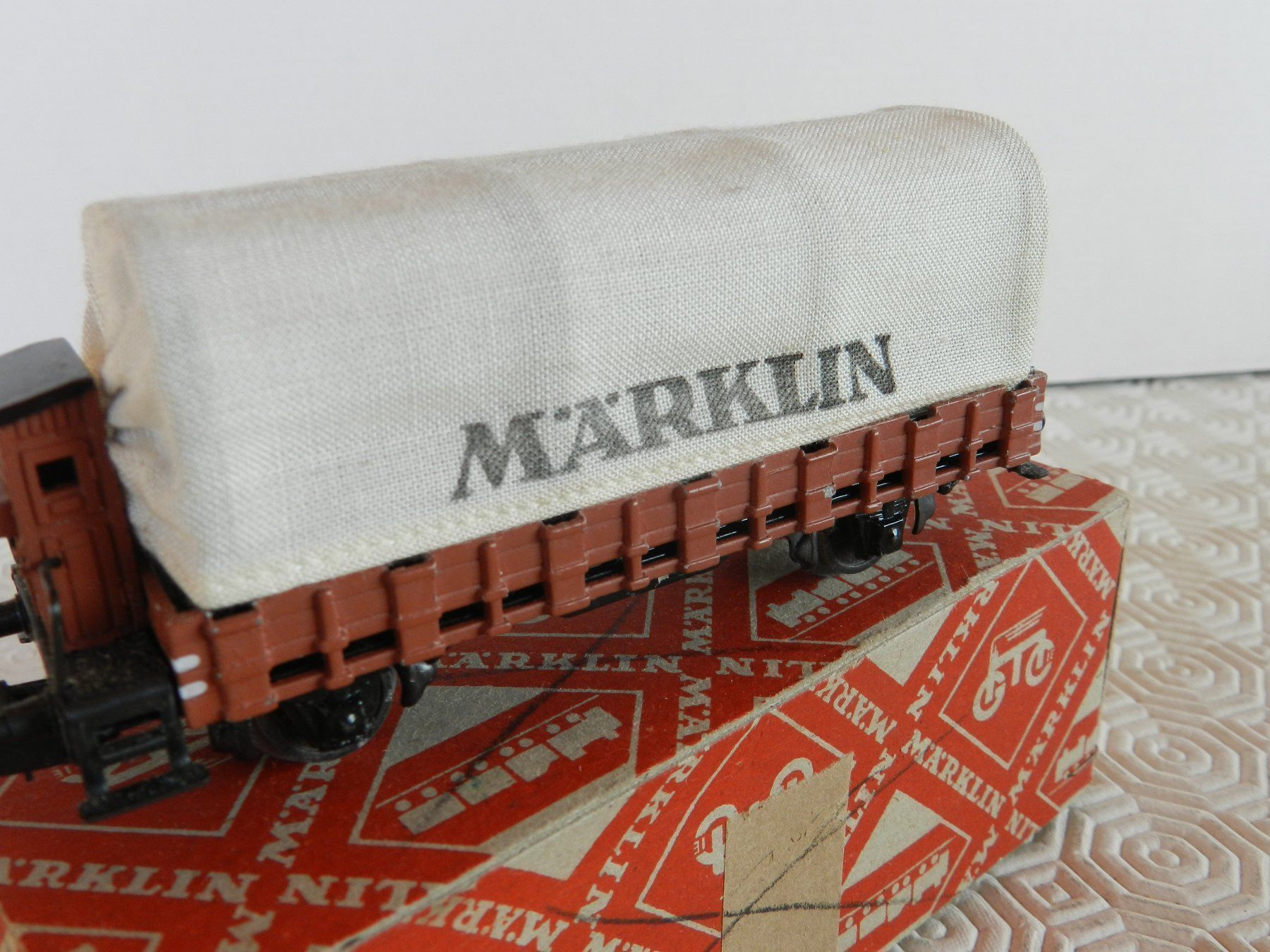 Märklin Modellini di ferrovie: Märklin Planenwagen Bremserhaus 322 – Usato da Arzier-Le Muids venduto da elocin83 1
