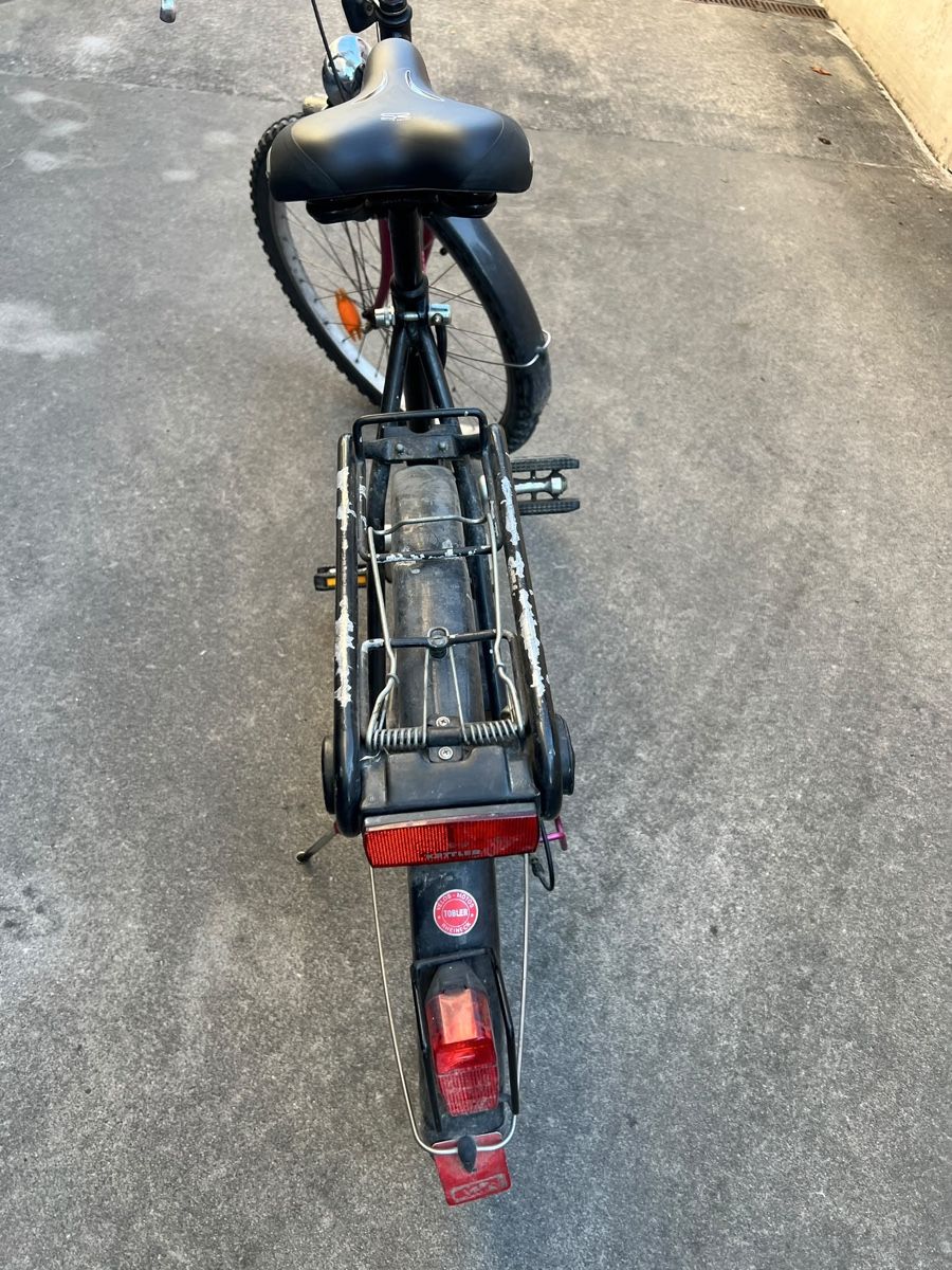 Biciclette: Damenvelo schwarz mit Gepäckträger – Usato da Diepoldsau venduto da bellepastell 1