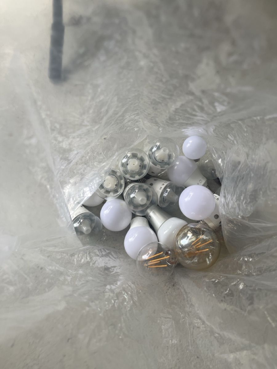 Ikea Lampade: Ampoules mix IKEA Philips – Usato da Chamoson venduto da FamaKun