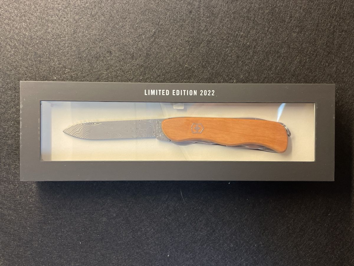Victorinox Taschenmesser: Victorinox  – Neu und originalverpackt aus Basel von ong72