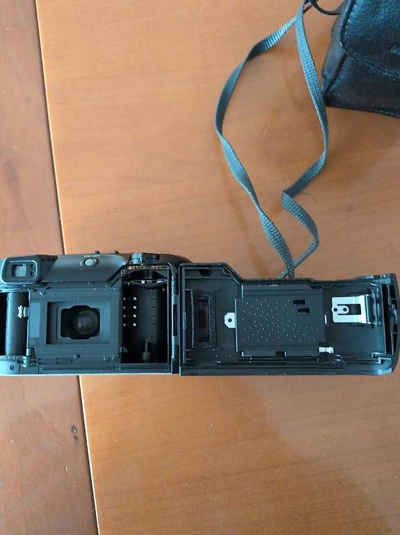 Fotocamera: Minolta 125 EX Riva Zoom – Usato da Buttwil venduto da Mafu71 4