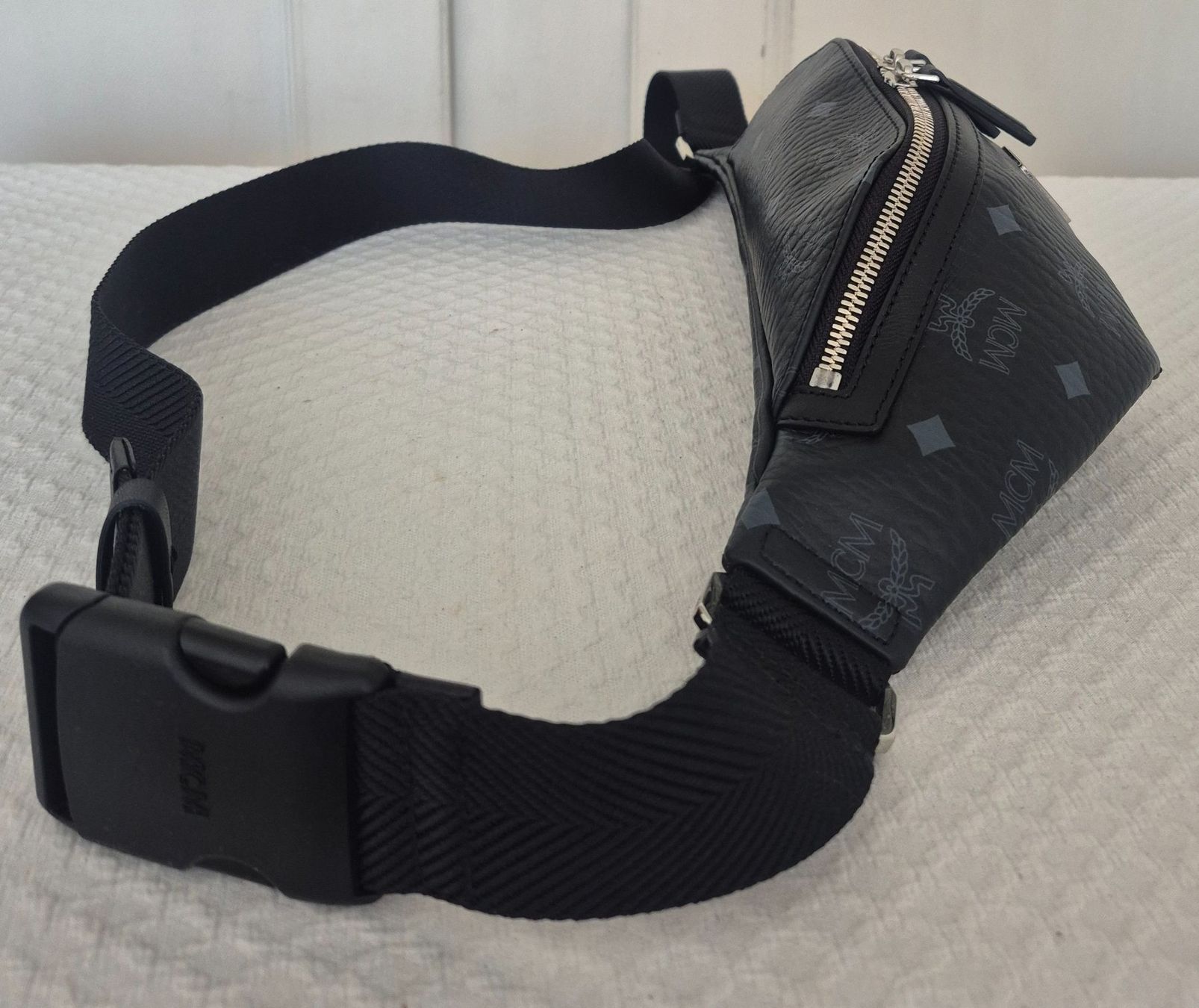 Mcm Borse: Neue MCM Bauch-/Brusttasche – Nuovo (secondo la descrizione) da Dottikon venduto da Pega7 3