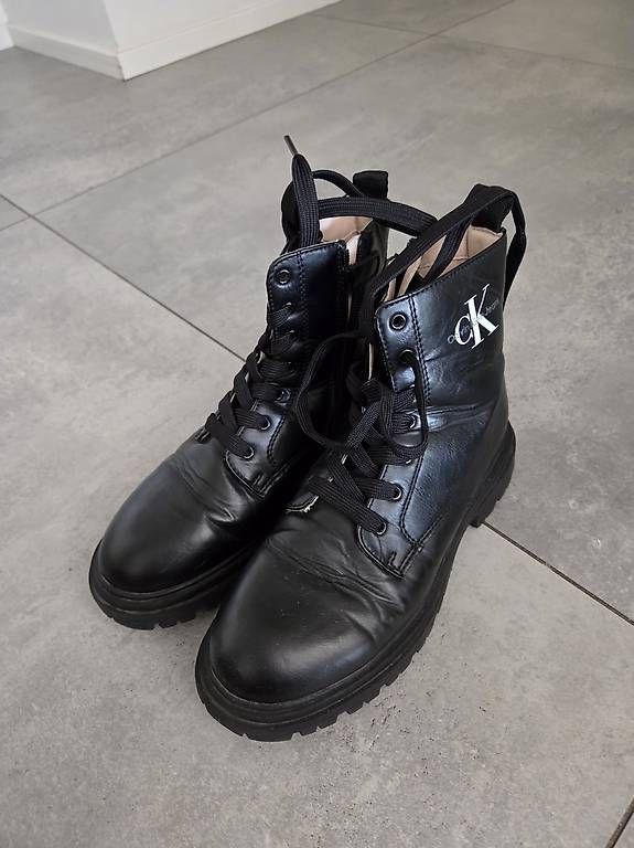 Scarpe da donna: Stivaletti donna Calvin Klein  – Usato da Bellinzona venduto da lus_lyb5