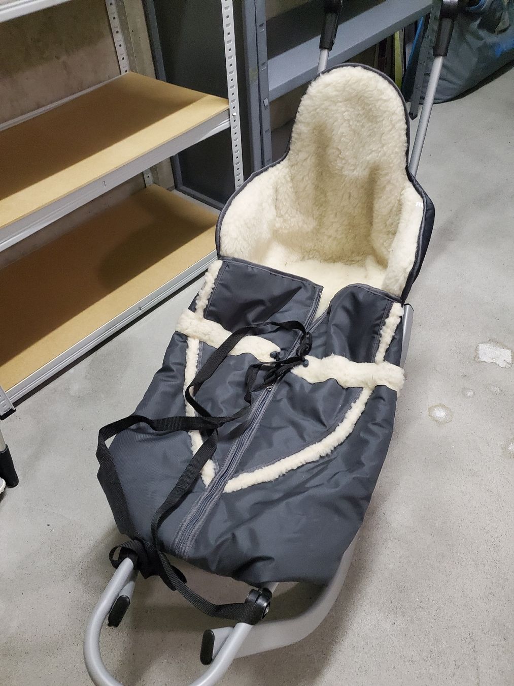 Schlitteln: Babyschlitten mit Fellsitz – Gebraucht aus Bäretswil von odermattli01 3