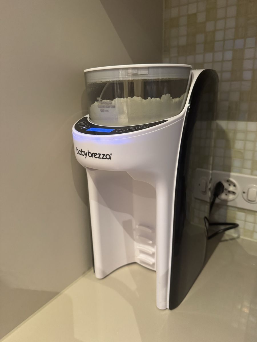 Baby Brezza Pasti del neonato: Baby Brezza Formel Zubereiter – Usato da Mellingen venduto da vic_dq7j 1