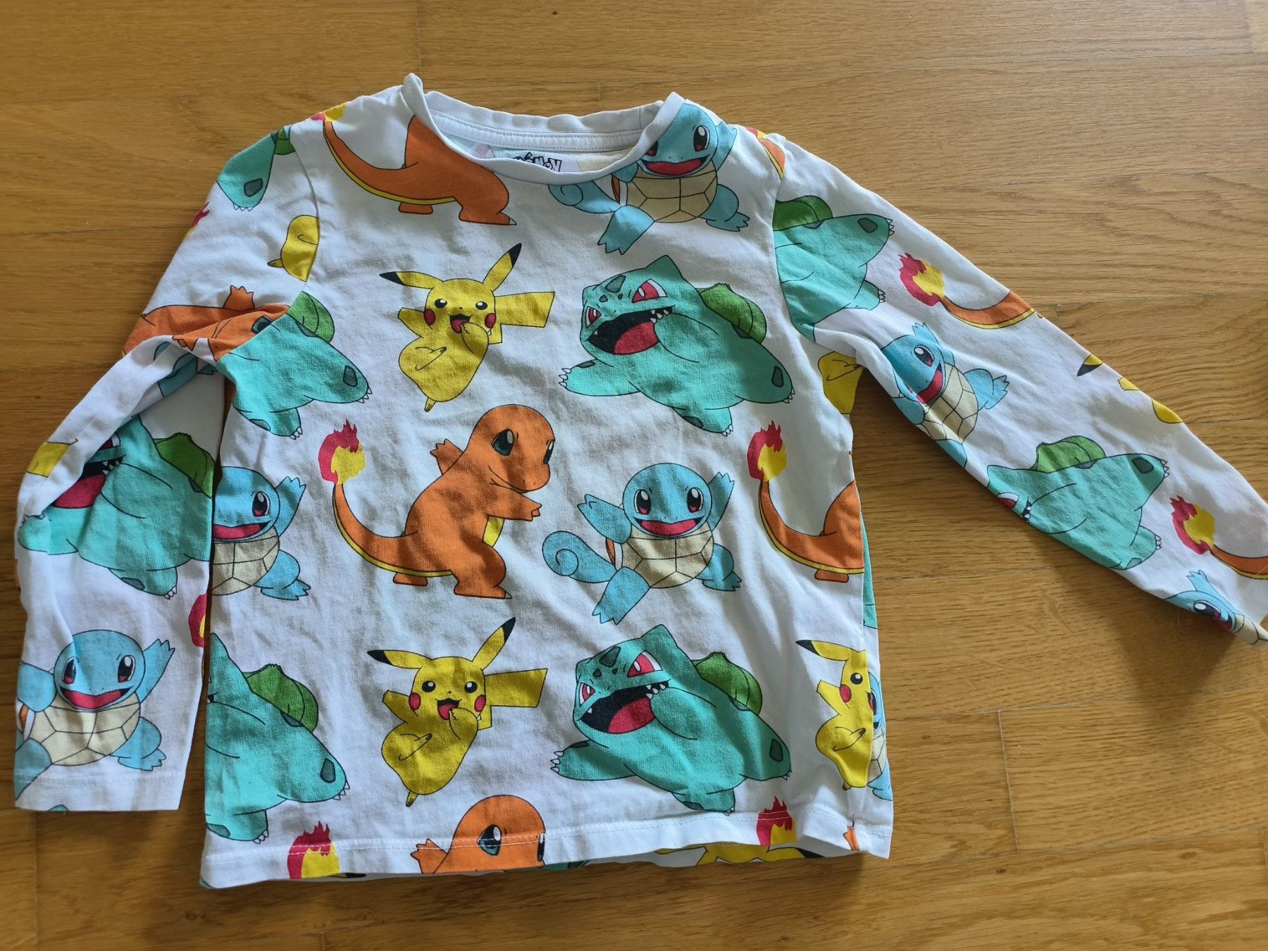 Lotti & Set di vestiti: Kinder Kleider Paket,Gr.116 – Usato da Oftringen venduto da joa_bbm2 1