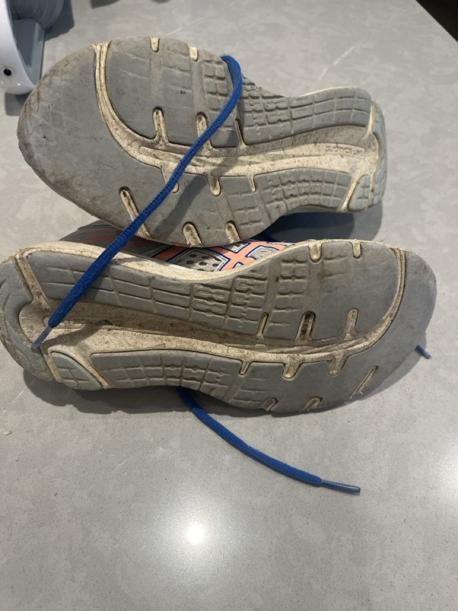 Asics Schuhe für Jungen: ASICS  Laufschuhe Gr. 35.5 – Gebraucht aus Münchwilen TG von Kaira0811 4
