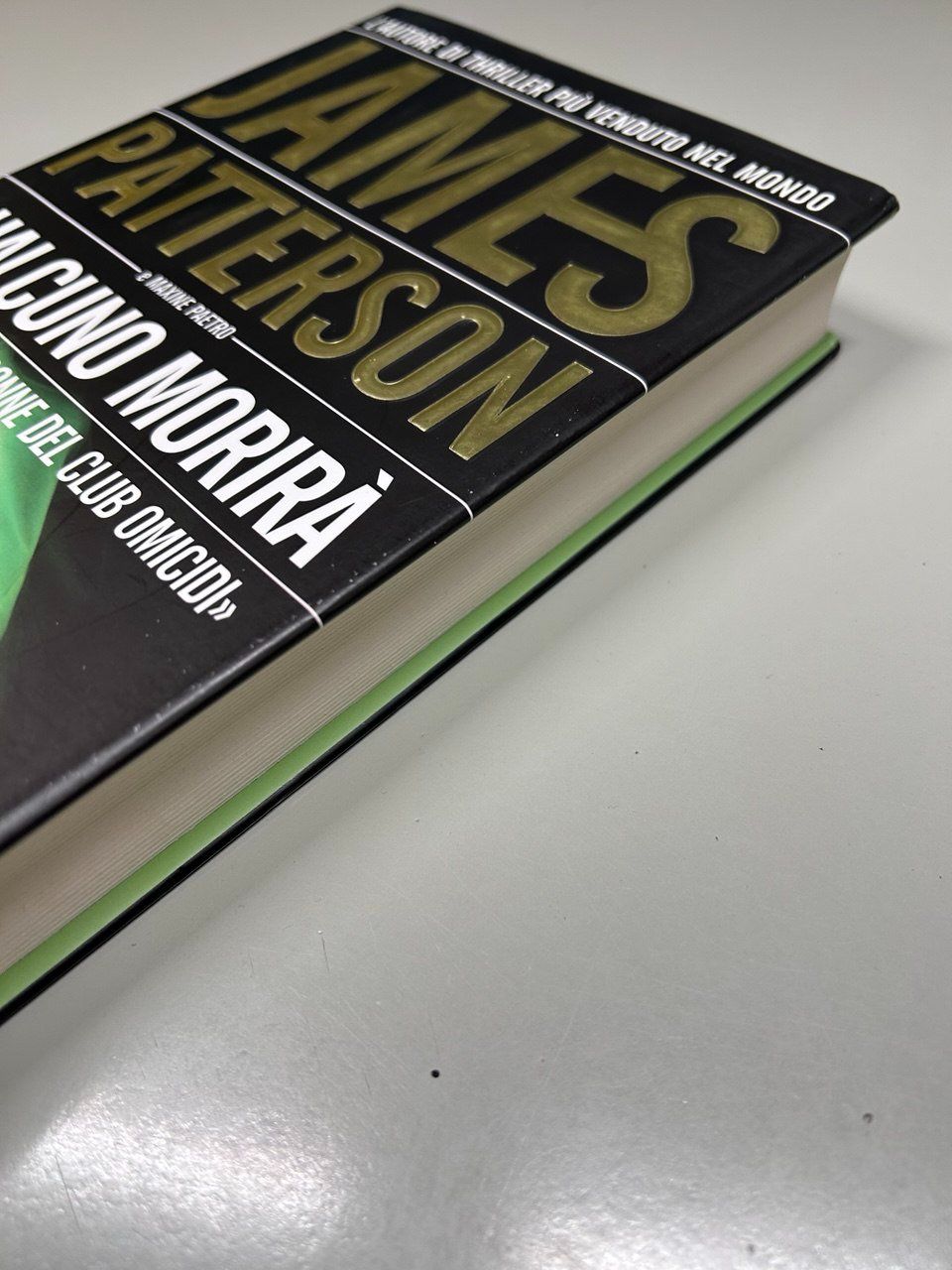 Bücher: "Qualcuno morirà" di James Patterson e Maxine – Gebraucht aus Giubiasco von LorisVale 4