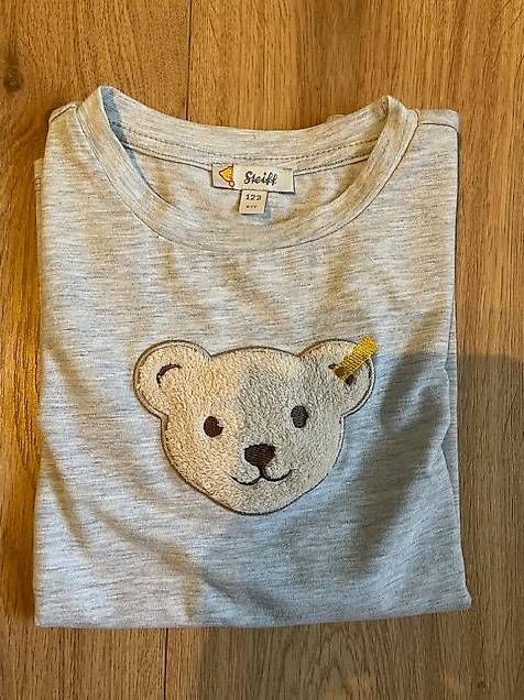 Hemden, T-Shirts & Polos: langarm Shirt von Steiff in hellgrau Gr. 122 – Gebraucht aus Pfäffikon Sz von alar