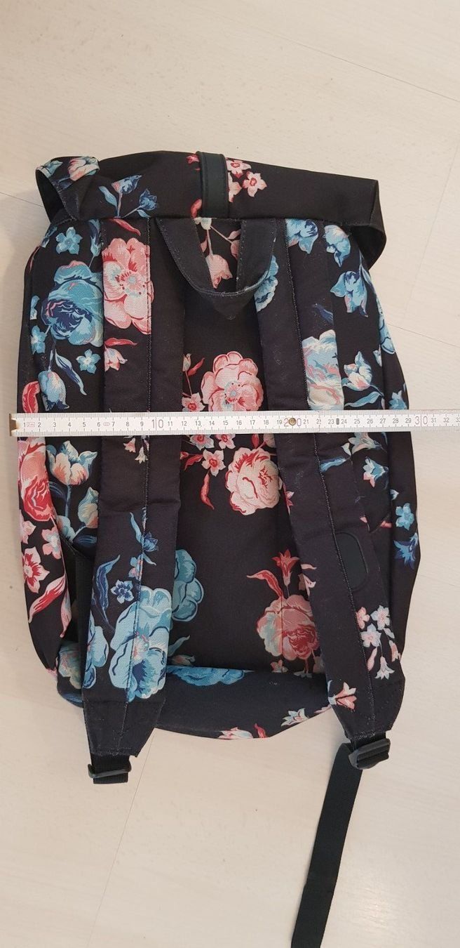 Herschel Zaini: Herschel Rucksack, Blumenmuster – Usato da Walterswil SO venduto da peiper2 9