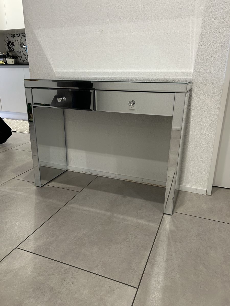 Cassettiere: Glaskommode mit 2 Schubladen in Gutem Zustand – Usato da Lengnau BE venduto da M.Laib
