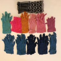 12 Handschuhe in diversen Farben