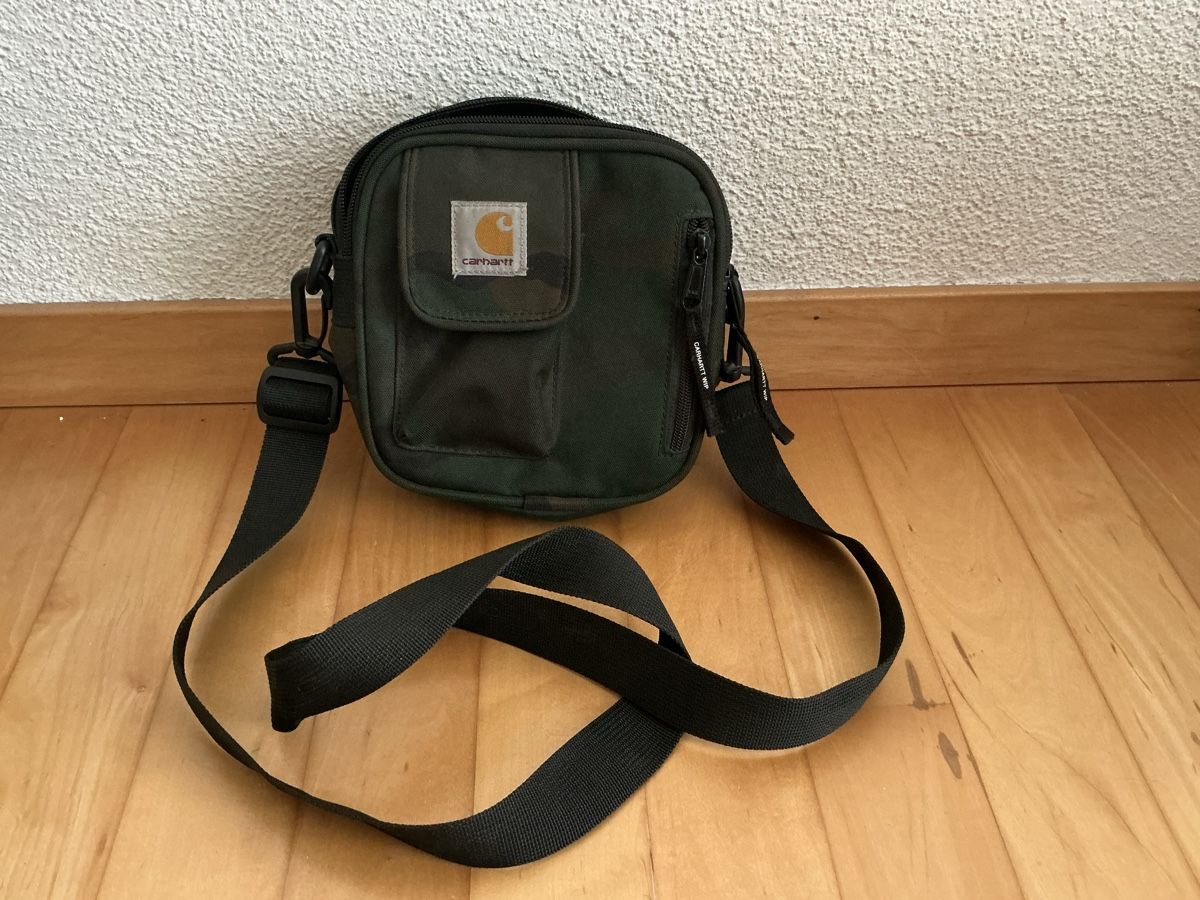 Carhartt Taschen: Carhartt WIP Essentials Bag Camo – Neu (gemäss Beschreibung) aus Arbon von Ramon136