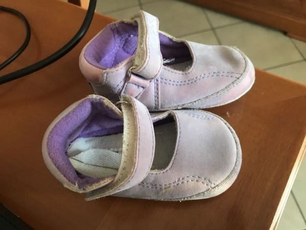 Scarpe per ragazze: Mädchen Baby Schuhe 6-12mt – Usato da Bergdietikon venduto da antovale