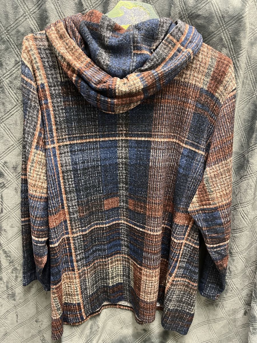 Maglioni & Felpe: Kapuzenpulli im Karo-Design, Grösse 50 – Usato da Eglisau venduto da regulmei 1