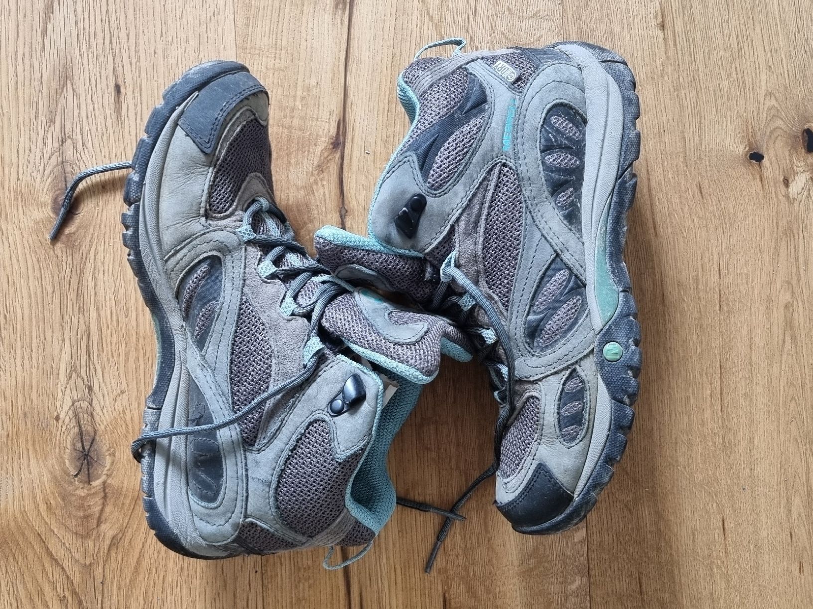 Scarpe da donna: Merrell Hiking shoes (38) – Usato da Wabern venduto da ravi3084 2