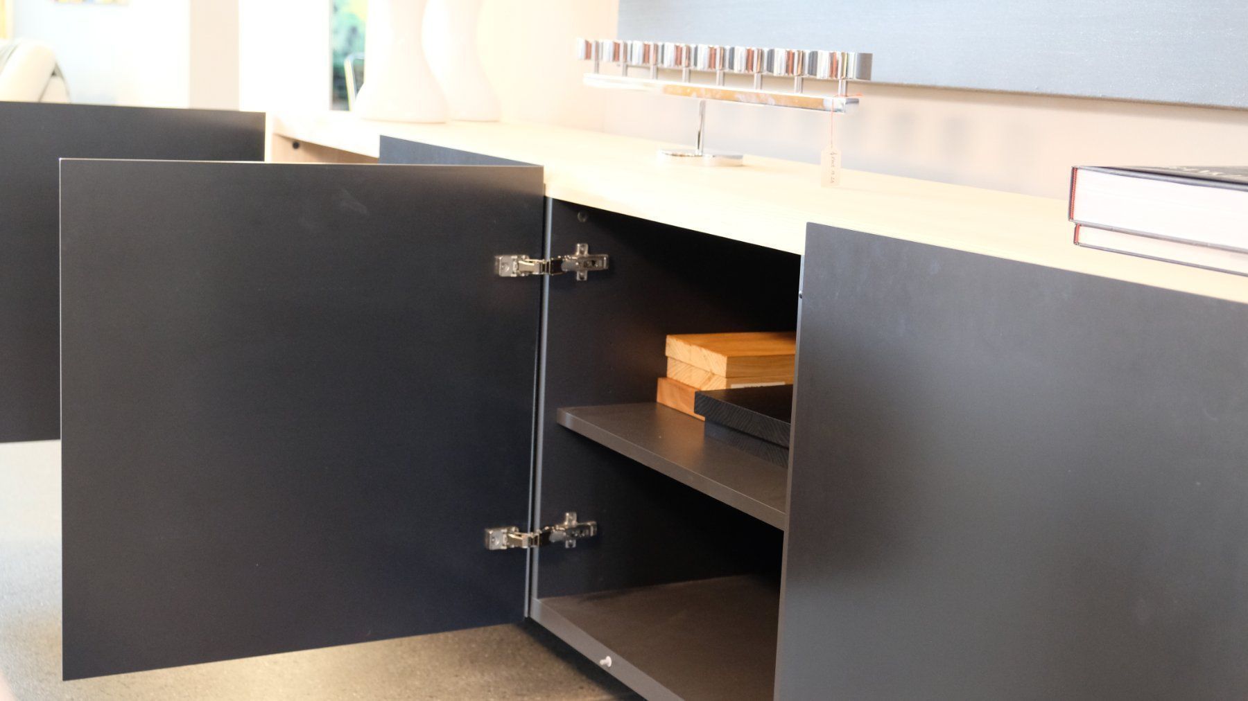 Cassettiere: Sideboard TIX SB4 Zoom Design – Nuovo (secondo la descrizione) da Kriens venduto da AmreinWohnen 2